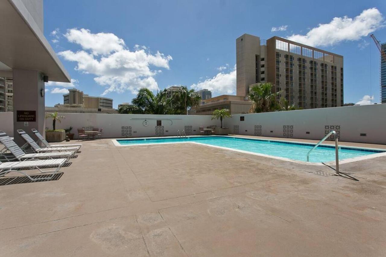 Royal Kuhio 1606 - Spacious Studio With Diamond Head City Views In The Heart Of Waikiki! Villa Honolulu Exterior photo