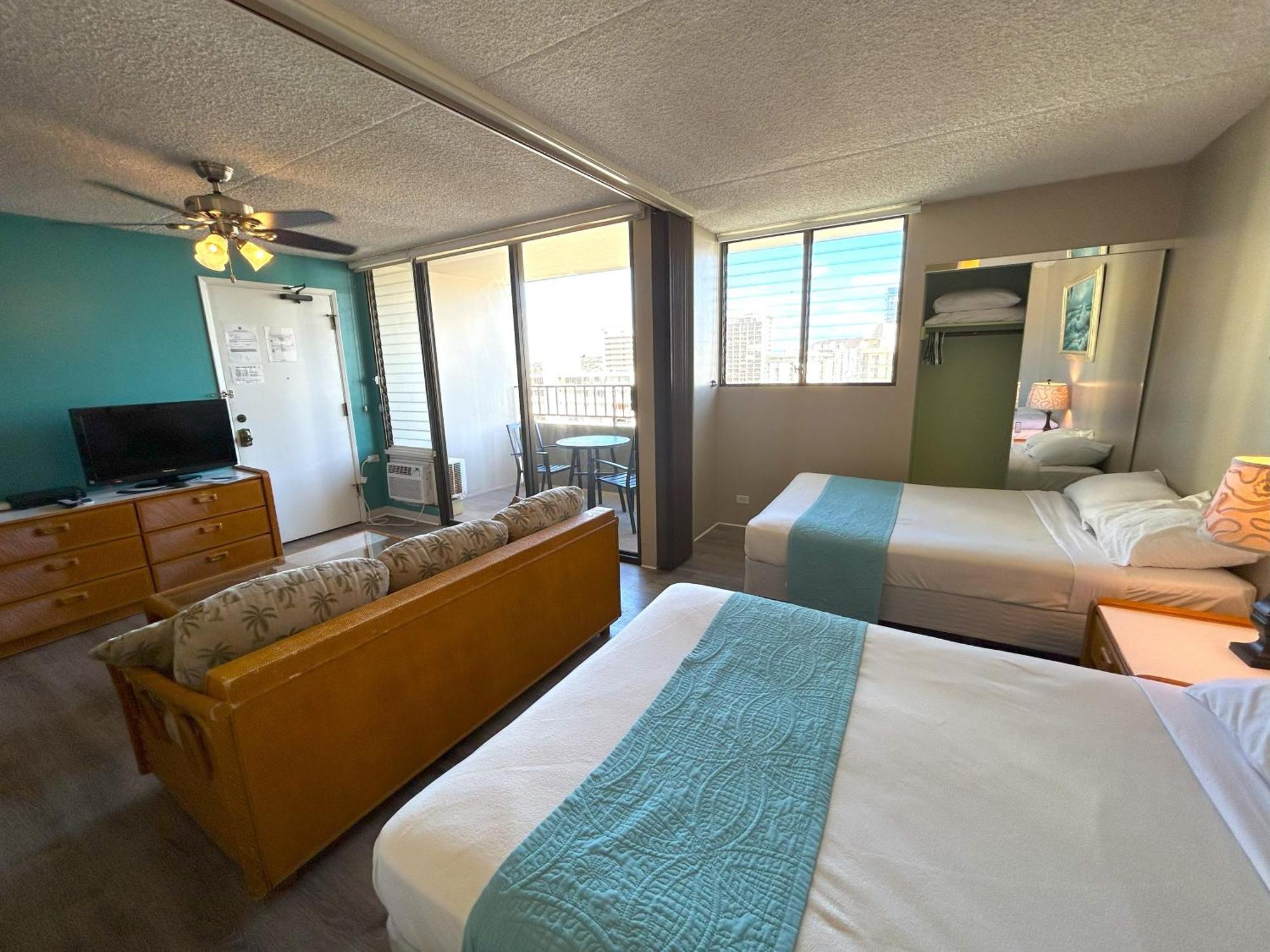 Royal Kuhio 1606 - Spacious Studio With Diamond Head City Views In The Heart Of Waikiki! Villa Honolulu Exterior photo